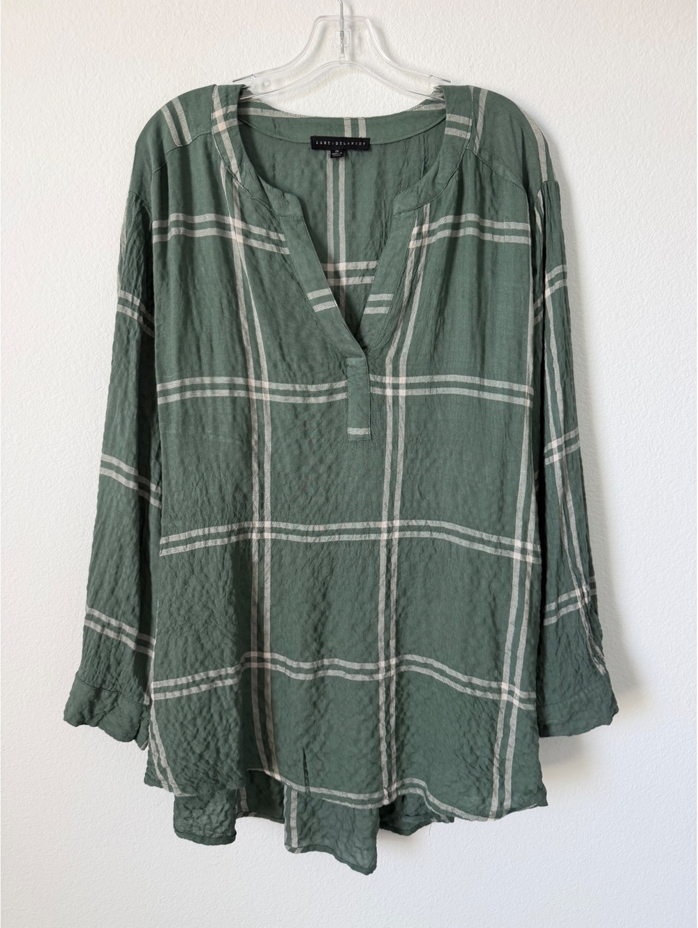 Jane + Delancey Long Sleeve Split V-Neck Sage Green/White Plaid Shirt Size 2X